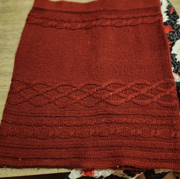 Skirt - Picture 3 of 5